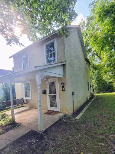 Main picture of 30 S Calhoun St