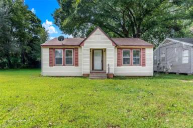 Main picture of 259 E McCormick St