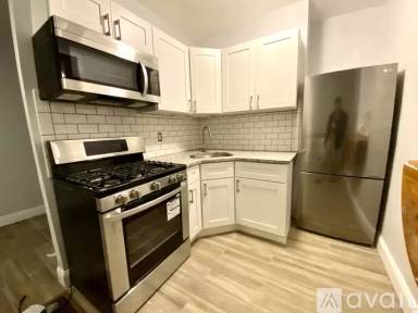 Main picture of 1244 N Palethorp St