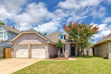 Main picture of 1329 Maywood Ct