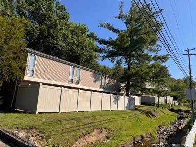 Main picture of 214 E Water St