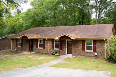 Main picture of 1011 Barn Oak Ct NE
