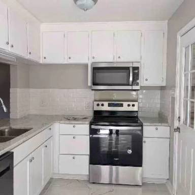 Main picture of 5323 Forest Park Dr