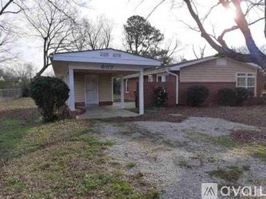 Main picture of 607 Beverly Dr