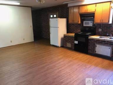 Main picture of 101 1/2 Catherine Ave