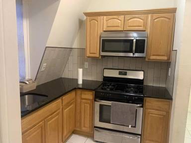 Main picture of 86 Clinton Ave