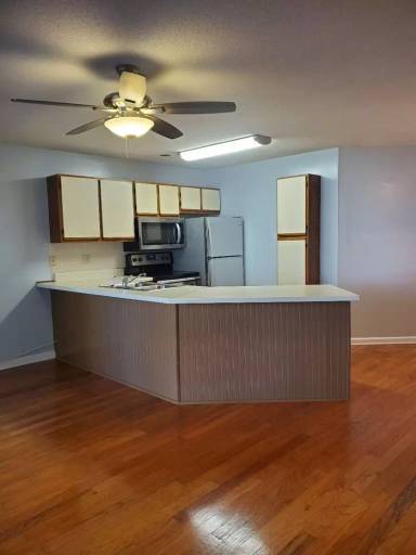 Main picture of 1891 Colony Dr