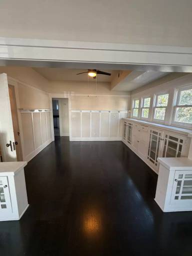 Main picture of 2070 3rd Ave