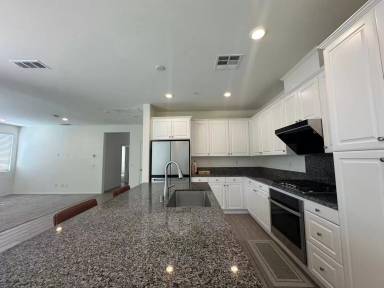 Main picture of 16043 Huckleberry Ave