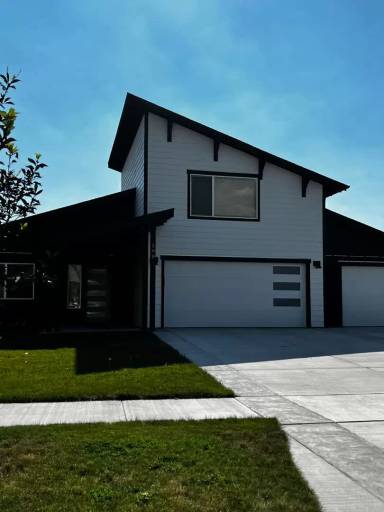 Main picture of 198 Pioneer Crossing Blvd