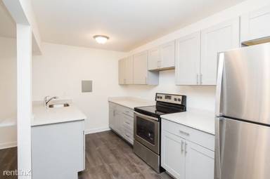 Main picture of 6002 N Winthrop Ave