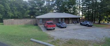 Main picture of 302 Smith Ave