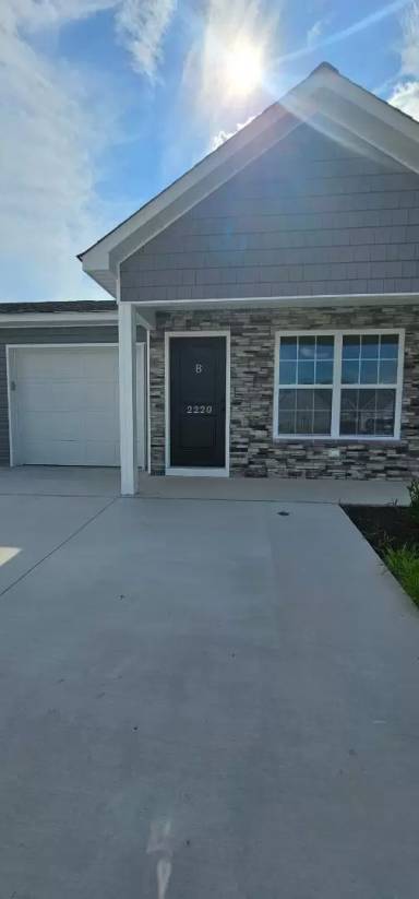 Main picture of 2220 Remington Ct