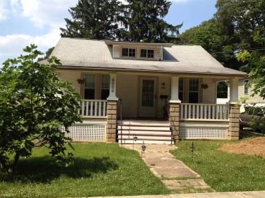Main picture of 4004 Madison St