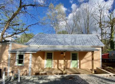 Main picture of 613 Holloway St
