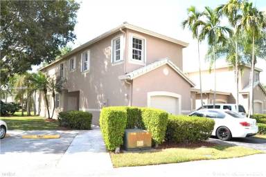 Main picture of 1944 Madeira Dr