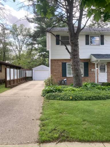 Main picture of 1827 Remington Rd