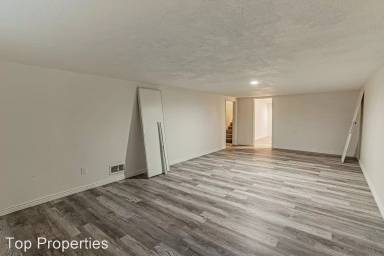 Main picture of 3166 Salem St