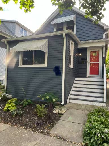 Main picture of 823 Marengo Ave