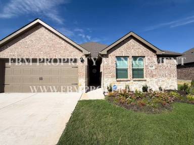 Main picture of 369 Thoroughbred St
