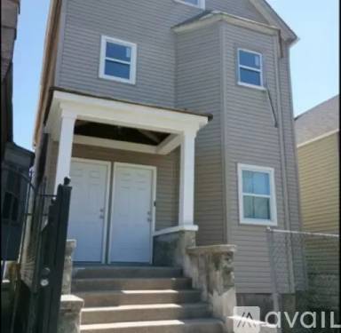 Main picture of 8813 S Escanaba Ave