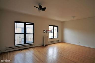 Main picture of 732 W Roscoe St