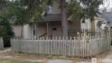 Main picture of 701 S Walnut St