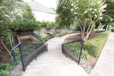 Main picture of 212 Fountainhead Ln