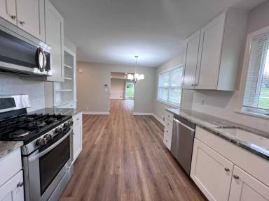 Main picture of 752 Ada Dr SE