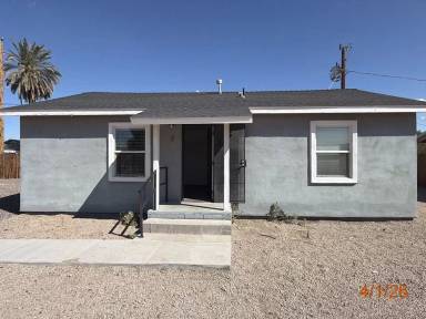 Main picture of 110 South 7th Street - 04