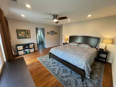 Main picture of 3616 Oliphant St