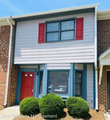 Main picture of 319 Saint Andrews Dr