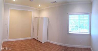 Main picture of 2150 Clarke Ave