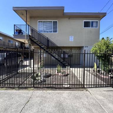 Main picture of 1079 81st Ave