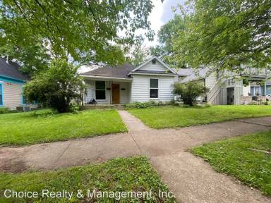 Main picture of 515 1/2 W Howe St