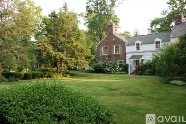 Main picture of 30 Pondview Rd