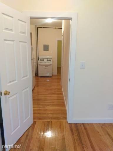 Main picture of 350 E 91st St