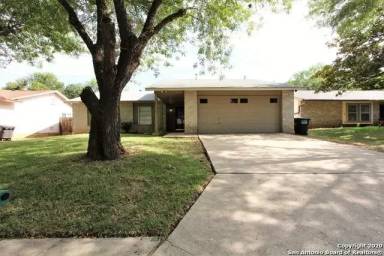 Main picture of 7151 Spring Point St