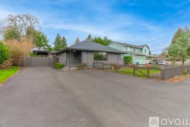 Main picture of 927 Vanjan St