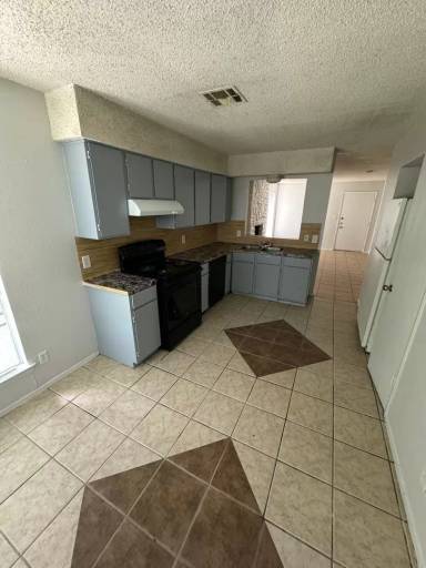 Main picture of 908 Bird Creek Dr
