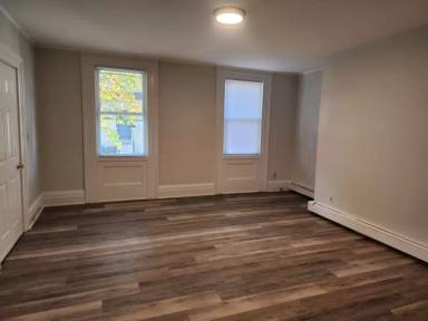 Main picture of 27 Conklin St