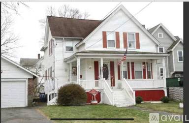 Main picture of 14 Elm St