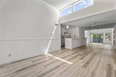 Main picture of California Place