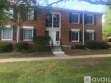 Main picture of 766 E Fox Hills Dr