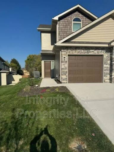 Main picture of 5930 NW 88th St
