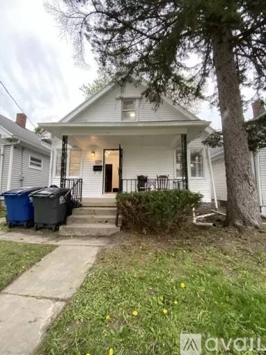 Main picture of 908 Evesham Ave