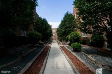 Main picture of 620-28 W Barry Ave