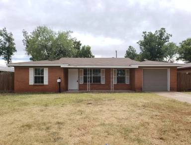 Main picture of 3641 Yale Ave