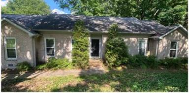 Main picture of 106 Briarwood Dr