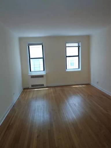 Main picture of 6538 Saunders St